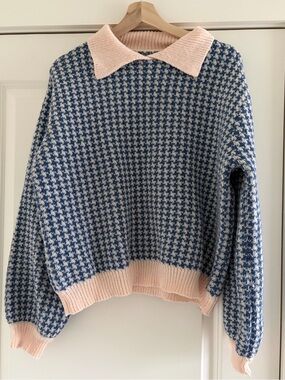 Blue and ivory Houndstooth Collared Women's Sweater